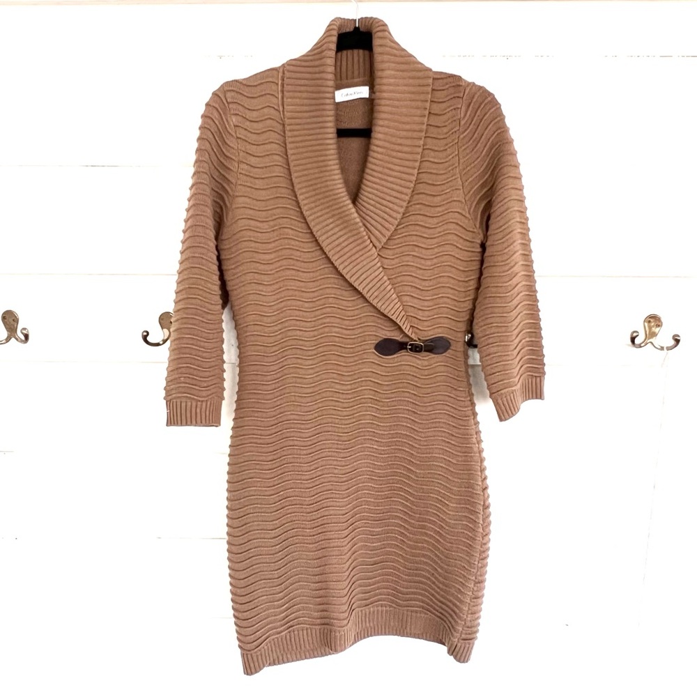 Calvin Klein Mock Wrap Wavey Knit Dress with Leather Buckle Detail. Size 2.
